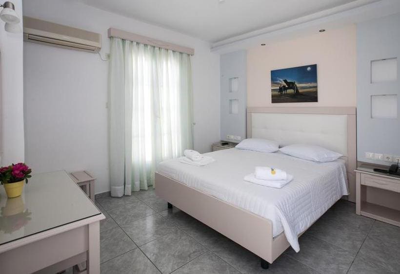 Ilion Hotel, Naxos
